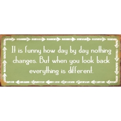 Kovinska tablica “Everything is different”